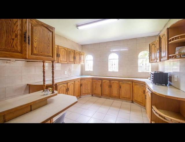 5 BEDROOM HOUSE FOR SALE IN BAKERTON
